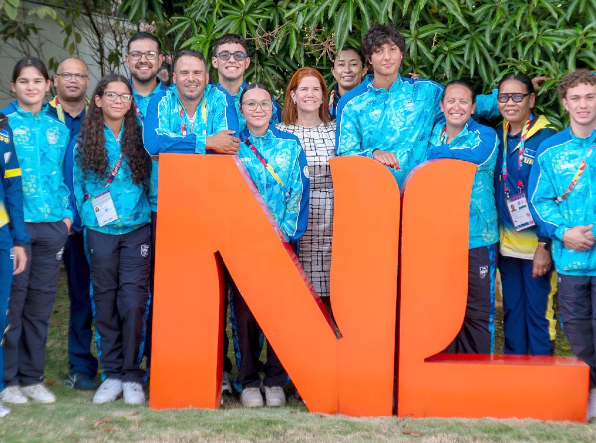 Delegacionnan di Aruba y Curacao di bishita cerca cas di Reino Hulandes na Panama