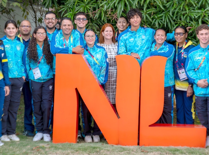 Delegacionnan di Aruba y Curacao di bishita cerca cas di Reino Hulandes na Panama