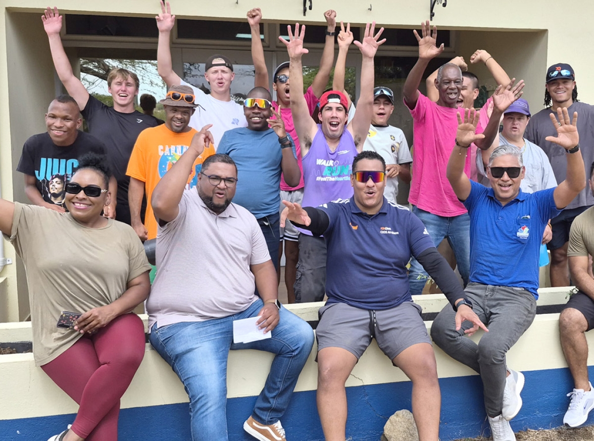 Clientenan a planta mata na Pasadia Briyo di Solo