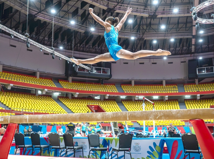 Prome training di atleta di Gimnasia na Panama a bay bon