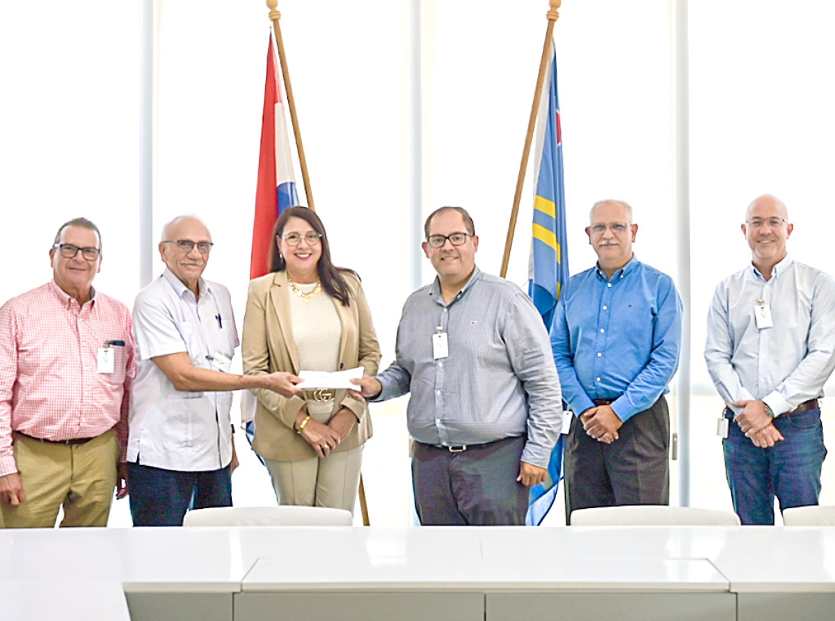 Ministerio di Salubridad ta realisa traspaso oficial di HOH como fase final di renobacion y expansion