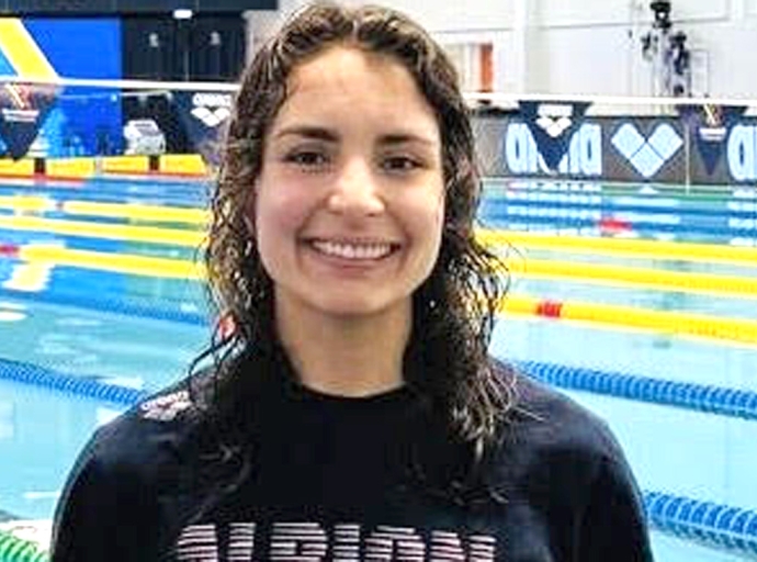 Elisabeth Timmer ta kibra otro Record Arubano den 100m Freestyle na Rotterdam