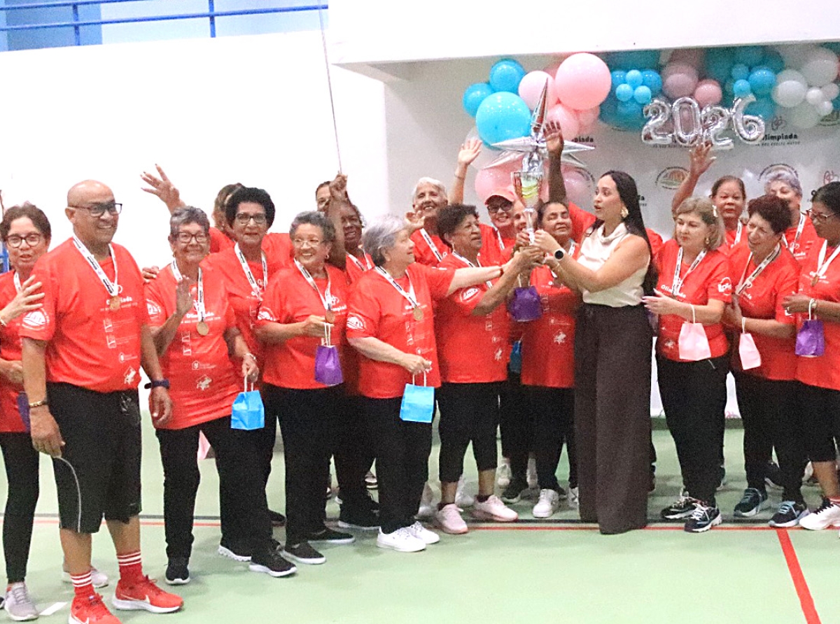 Grupo Flor di Aloe ganador di e prome Olimpiada Adulto Mayor