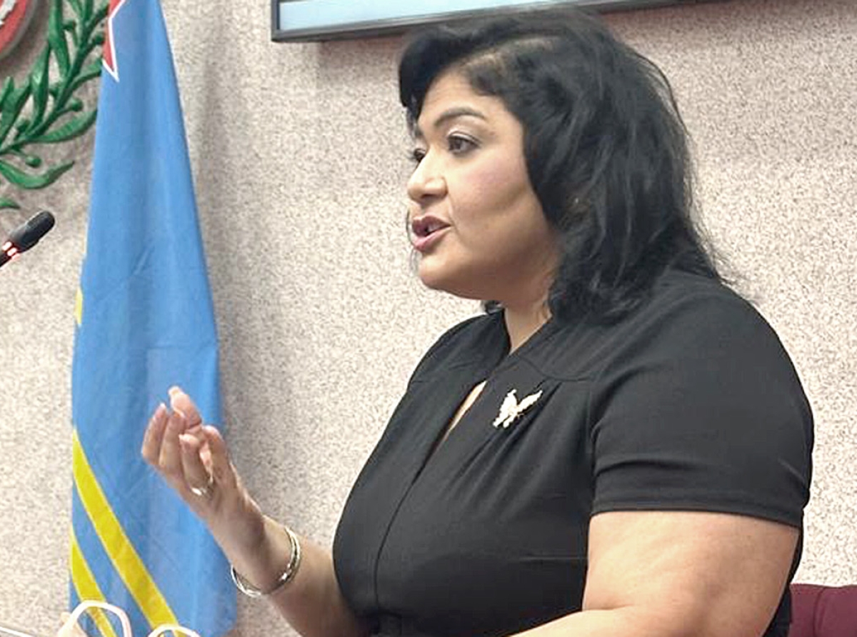 Parlamentario Xiomara Maduro ta cuestiona Minister Dowers riba oportunidadnan pa diversificacion economico