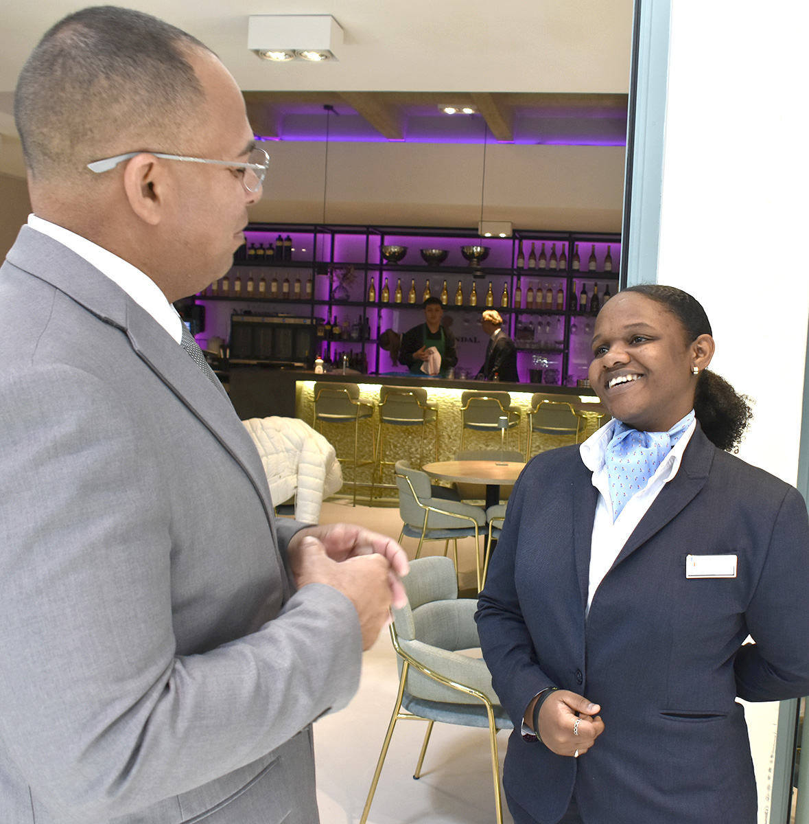 Parlamentario Eduard Pieters cu bishita fructifero na instituto Mondriaan