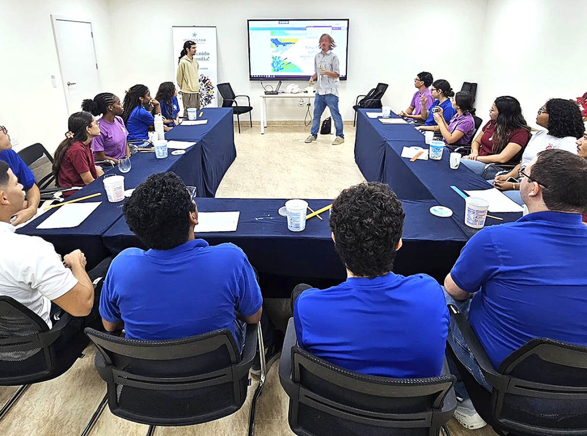 Studiantenan Mon Plaisir College a atende workshop hopi inspirativo na JOIA Aruba