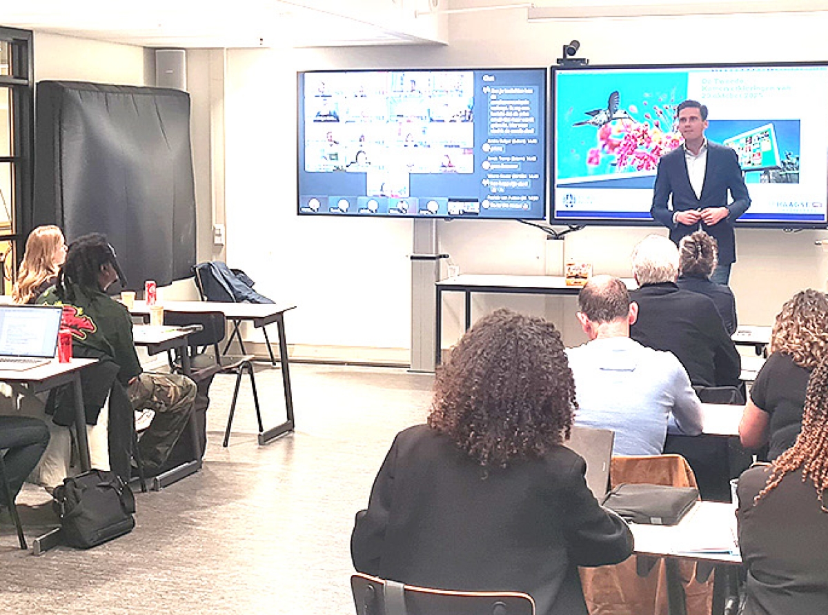 Clausura di Curso Posgrado riba Asuntonan di Reino