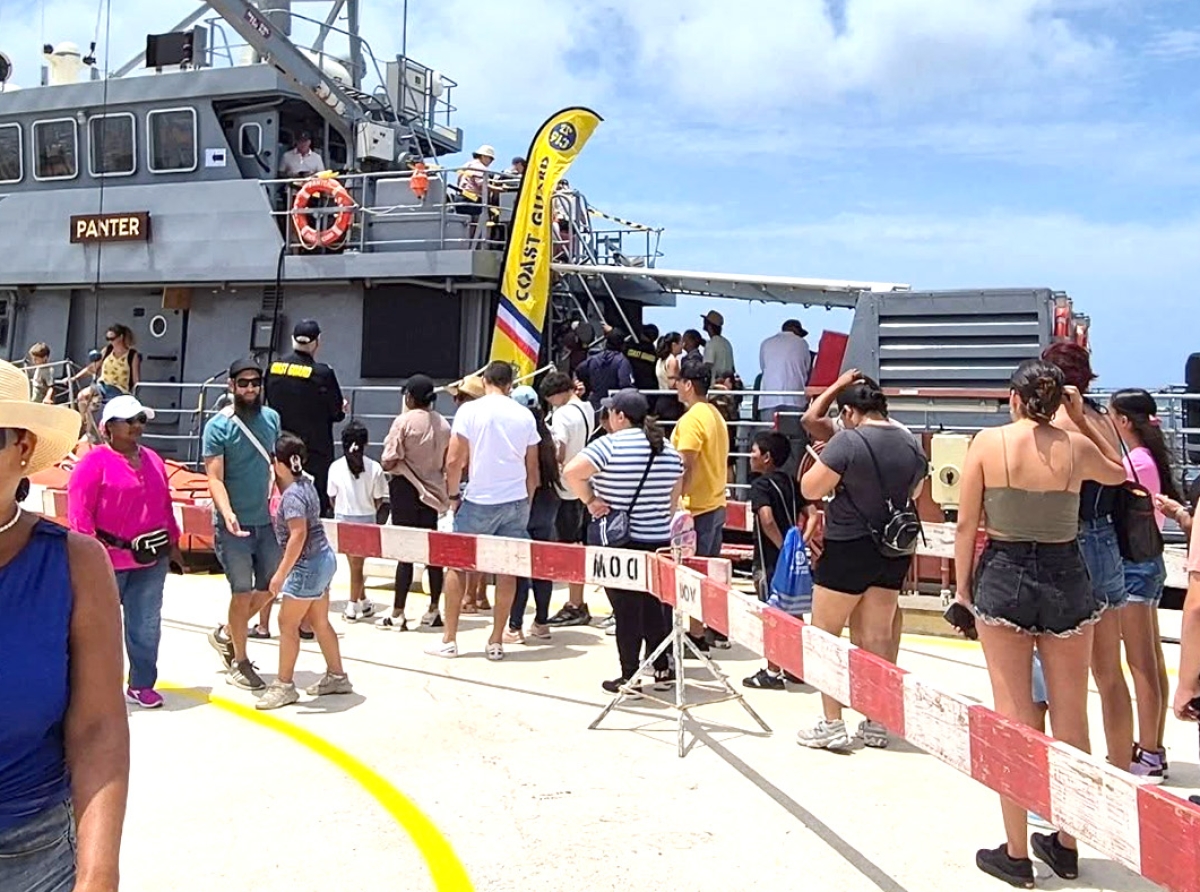 Diabierna awor tin Open Dag na Marinierskazerne