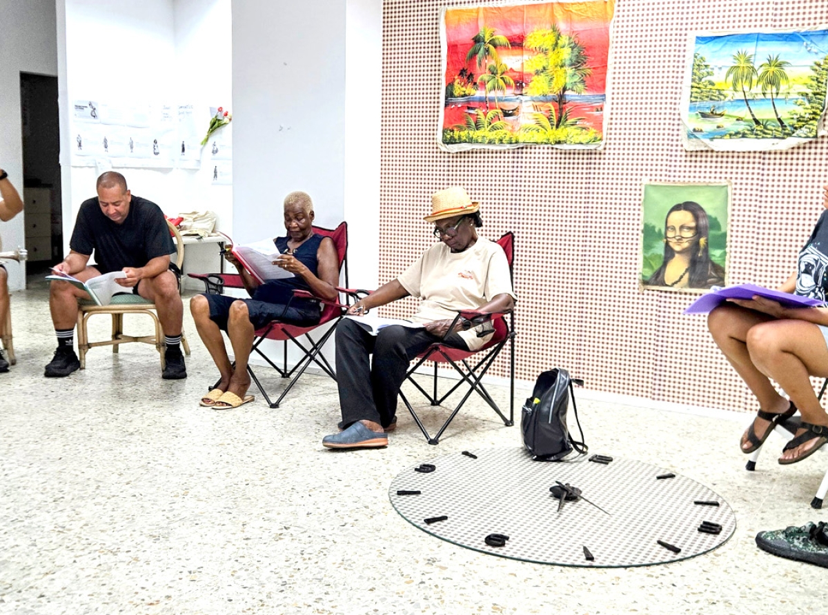 Pa tres anochi lo tin obra teatral den cayanan di San Nicolas