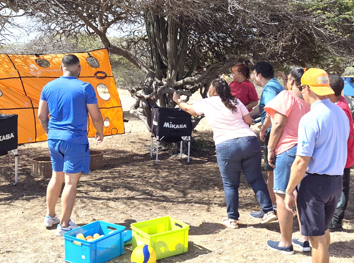 Clientenan di Centro Man na Obra a goza di un tremendo sportdag den conexion cu Dia di Rey