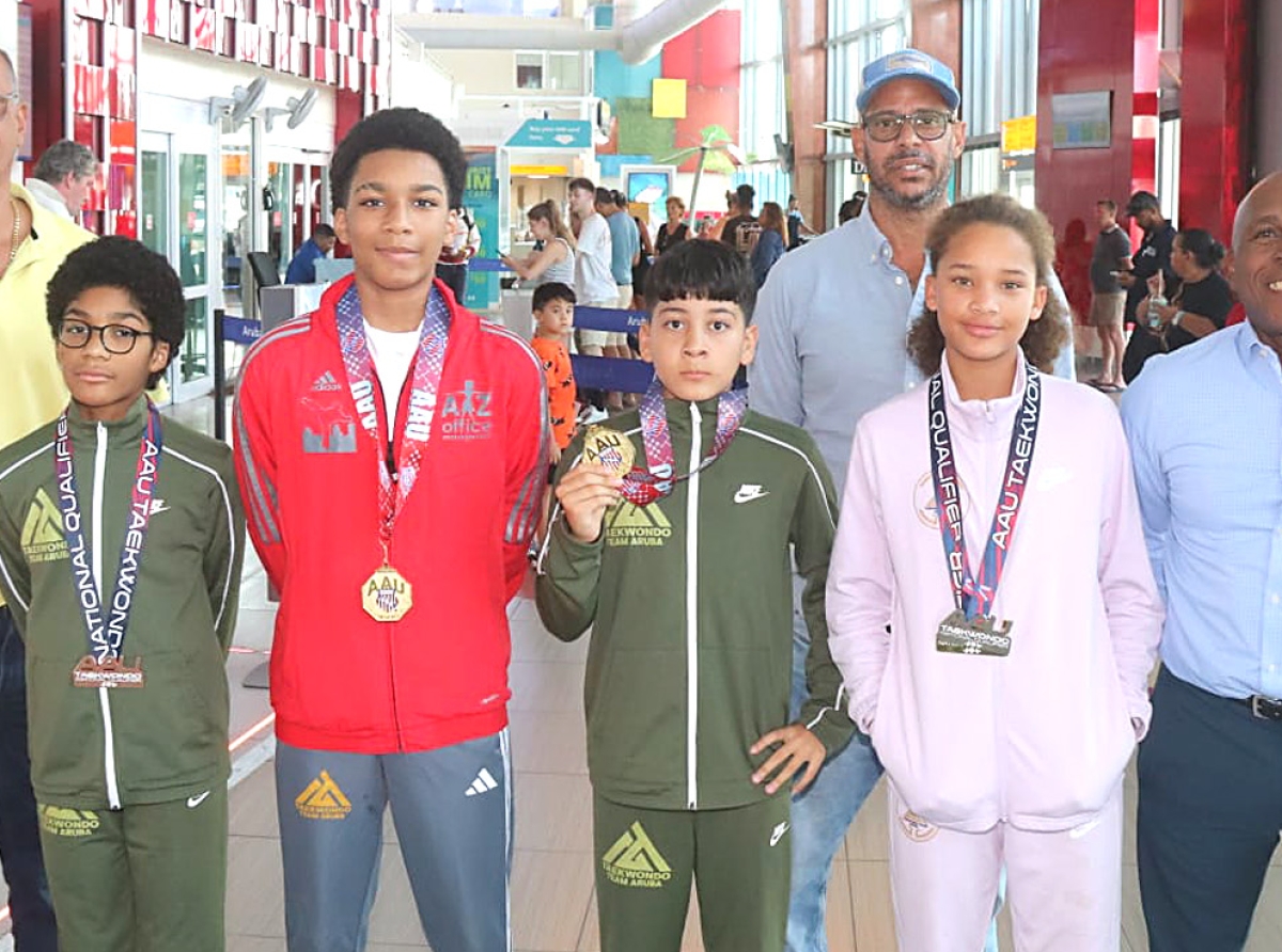 Cuater atleta di Taekwondo Team Aruba a clasifica pa AAU National