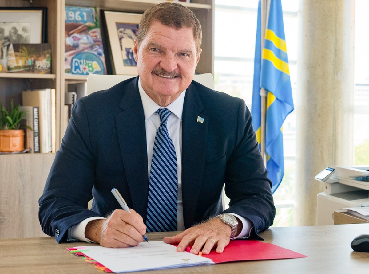 Aruba lo mira cooperacion regional y dentro di Reino Hulandes como tambe diplomacia internacional
