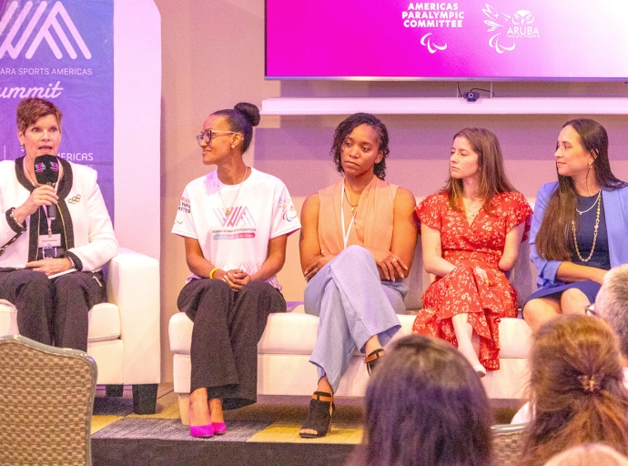 Nicole Hoevertsz como panelista na ‘Women in Para Sports Americas Aruba Summit’