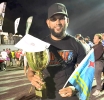 Giward Geerman a bira campeon Pro-Bike den magno evento di dragrace na Corsou