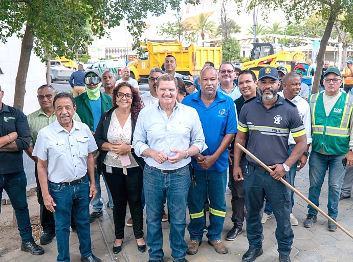Minister Mike Eman presente na comienzo di revitalisacion di Caya Grandi
