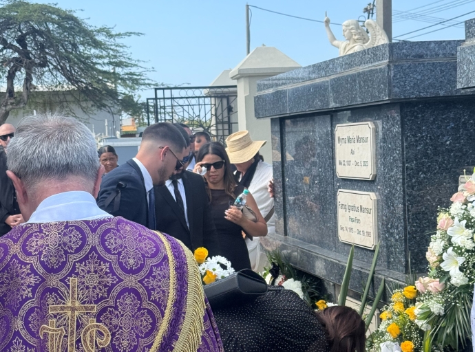 Conmovedor entiero Diabierna atardi di Ruben Mansur