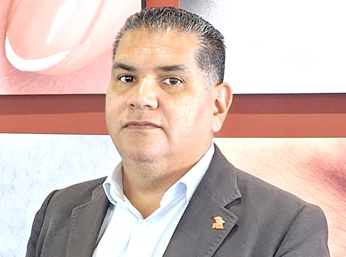 Aworaki gobierno tin suficiente placa pa atende cu e problemanan social cu tin den comunidad