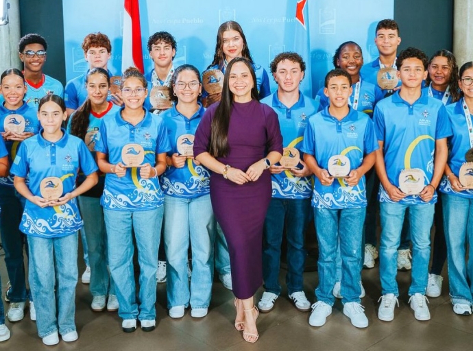Ministro Gerlien Croes ta orguyoso di atletanan cu a representa Aruba durante CARIFTA Games 2026