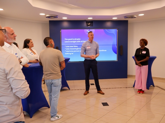 Camara di Comercio a organisa un 'Business Mixer' exitoso cu un concepto di “Business Speed Dating”