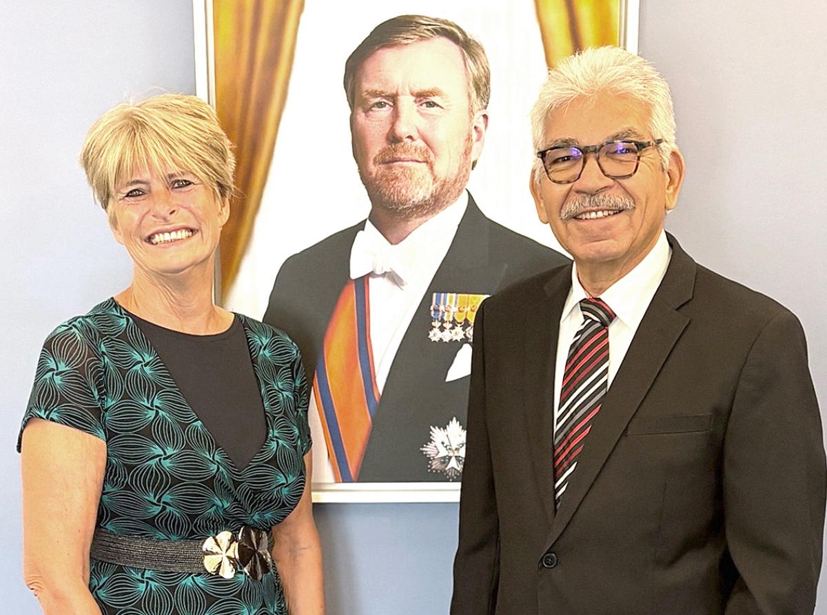 President di Fundashon Ultimo Deseo Aruba a bishita Gobernador interino