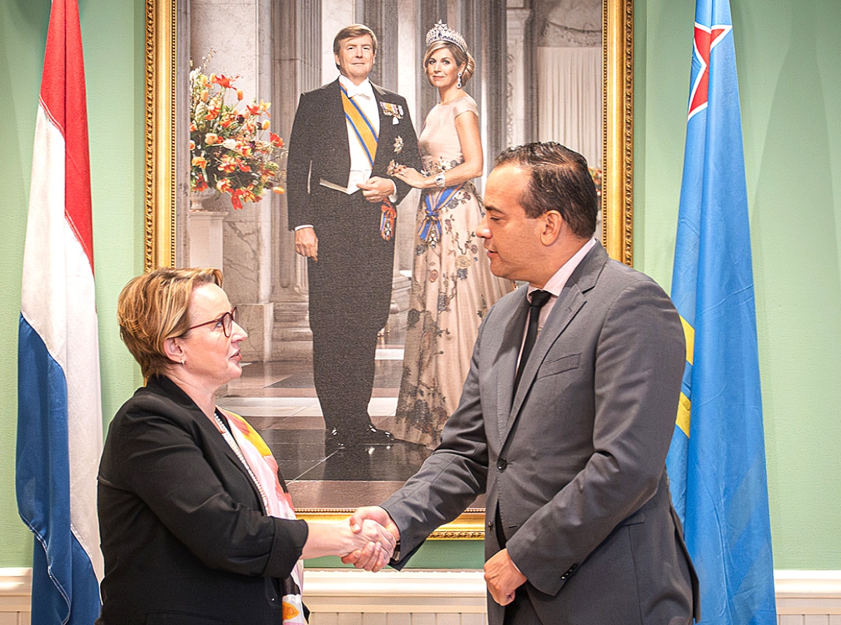 Oficial di Nacionnan Uni a bisa cu varios isla kier siña di e sistema NSS di Aruba