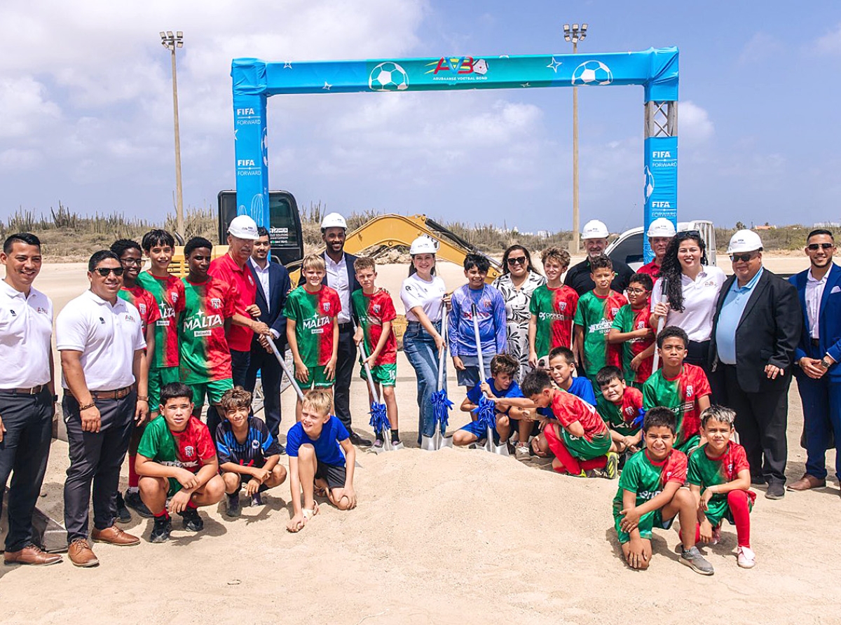 Groundbreaking Historico pa e FIFA Forward 7 Turf Project na SV Nacional