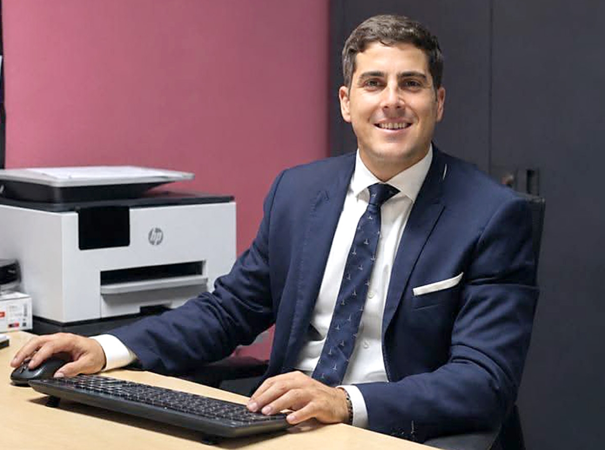 Un admirabel F&B Manager di RIU Palace Hotel Antillas a regresa Spaña