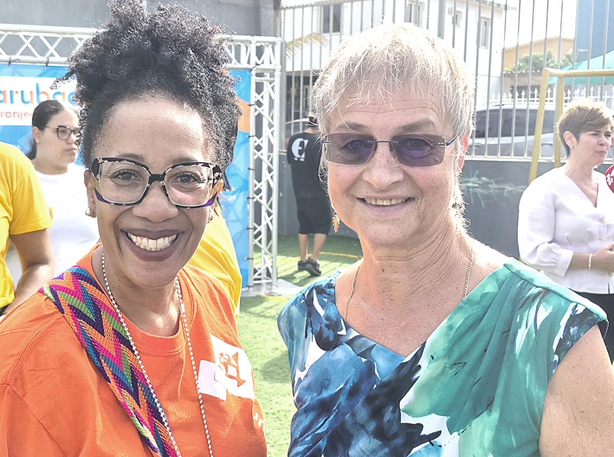 Aruba Doet ta ofrece e studiantenan di Universidad di Aruba un ambiente unico di siñamento