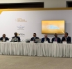 Minister Geoffrey Wever a firma di un MoU pa establece e Caribbean Special Economic Zone Association