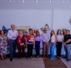 Maria Kelly cu donacion di su arte visual na Horacio Oduber Hospital