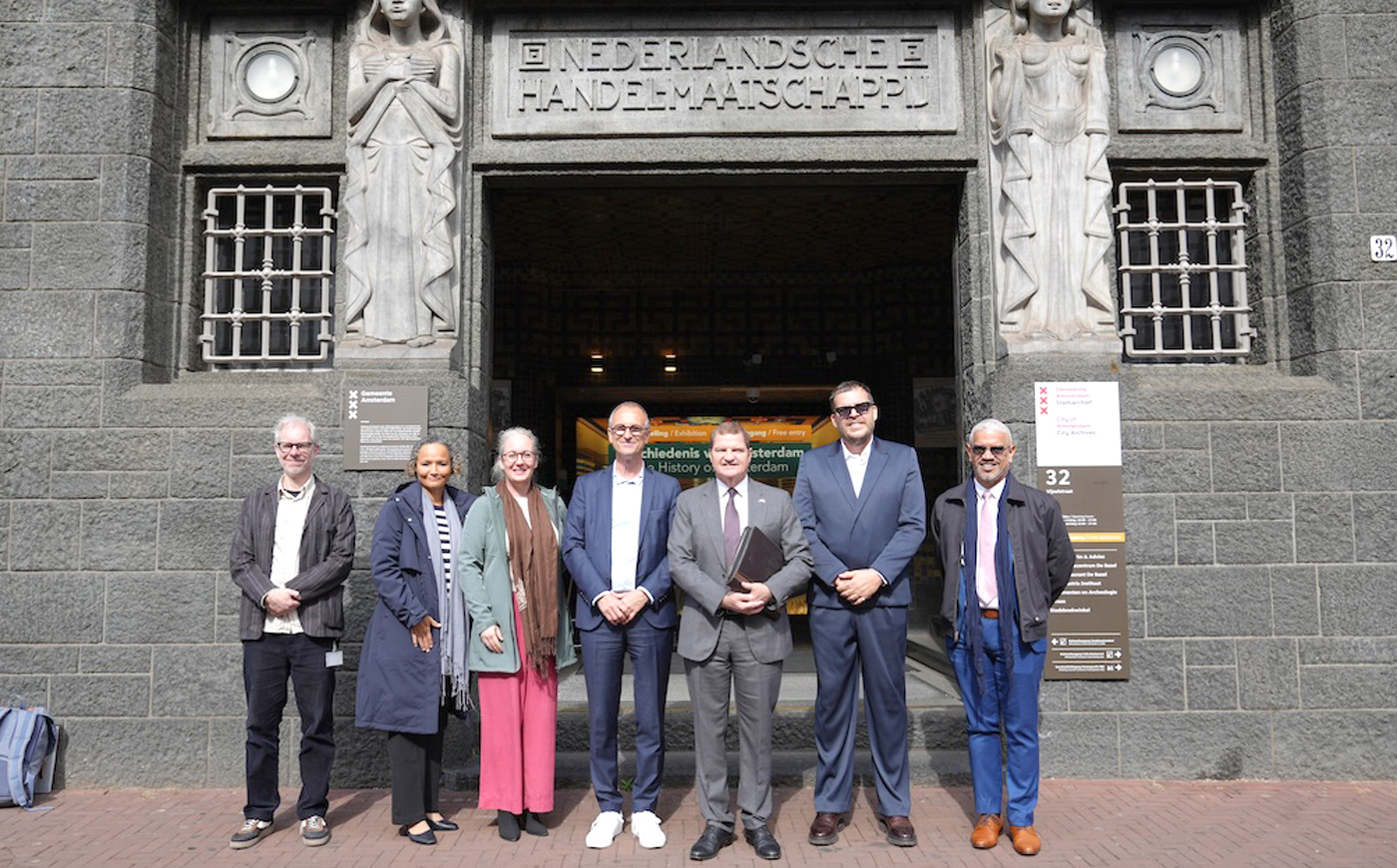 Gobierno a bishita Stadsarchief Amsterdam pa fortalece cooperacion den preserva patrimonio, archivo y historia di Aruba   