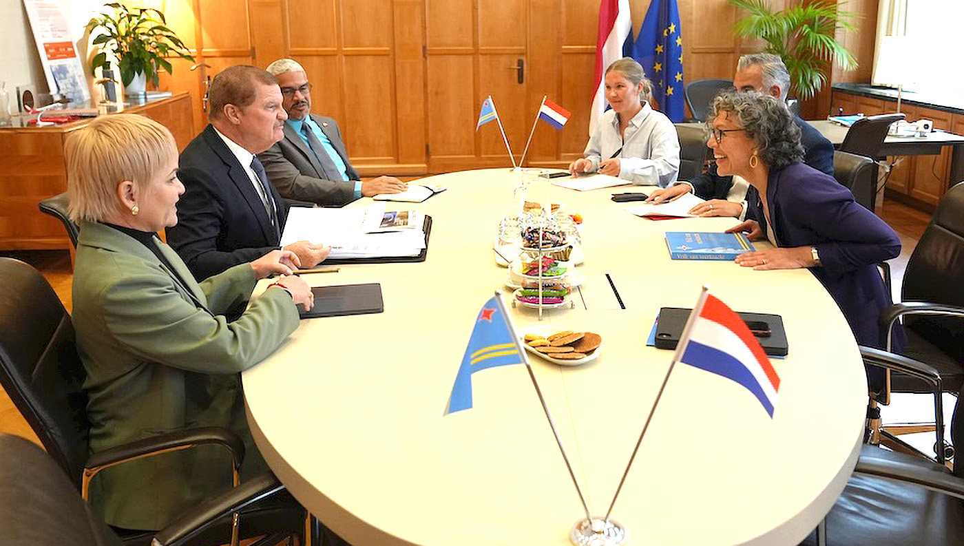Aruba y Hulanda ta fortalece cooperacion economico