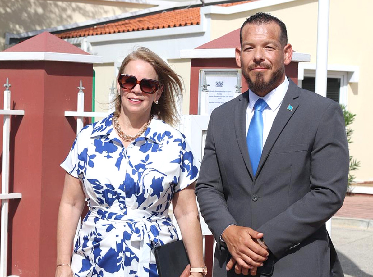 Minister Gerlien Croes no tin salida legal den caso di Jet Priva