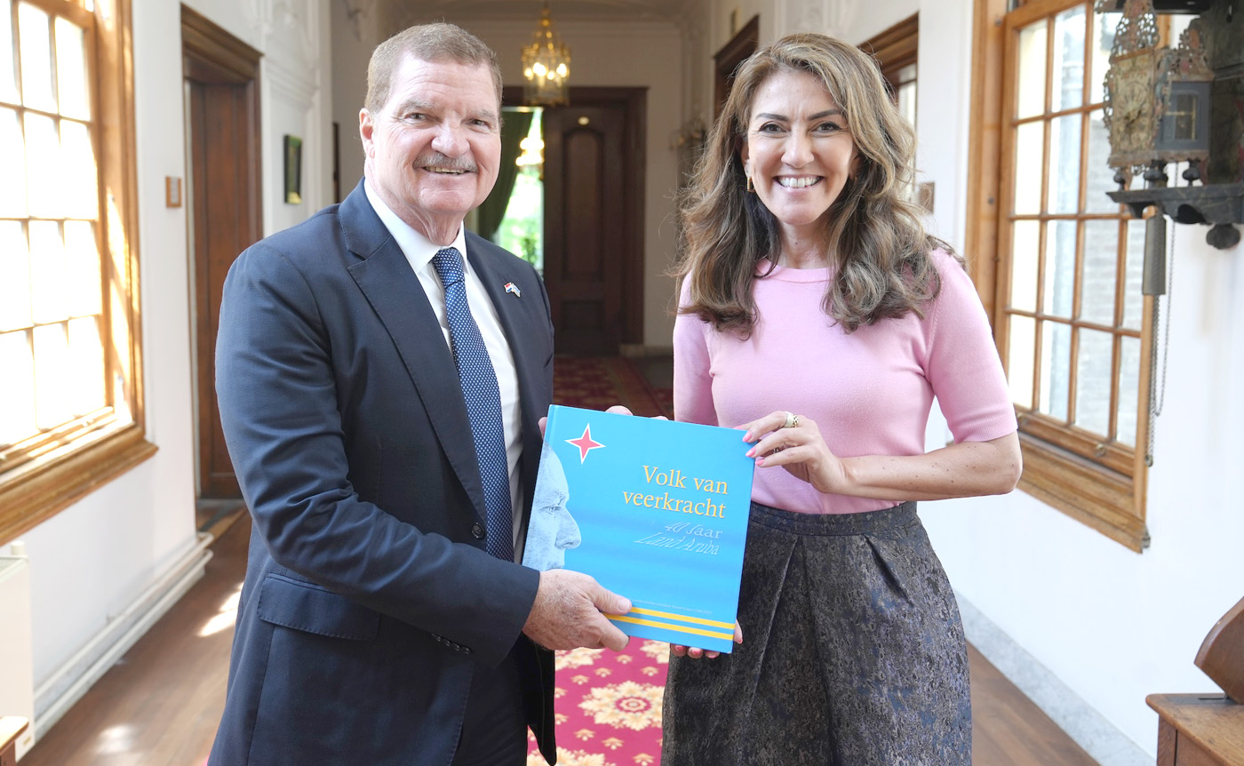 Premier Eman y Minister Hulandes di Defensa a reuni na Den Haag