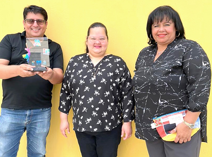 Reconocemento otorga na Biblioteca Nacional