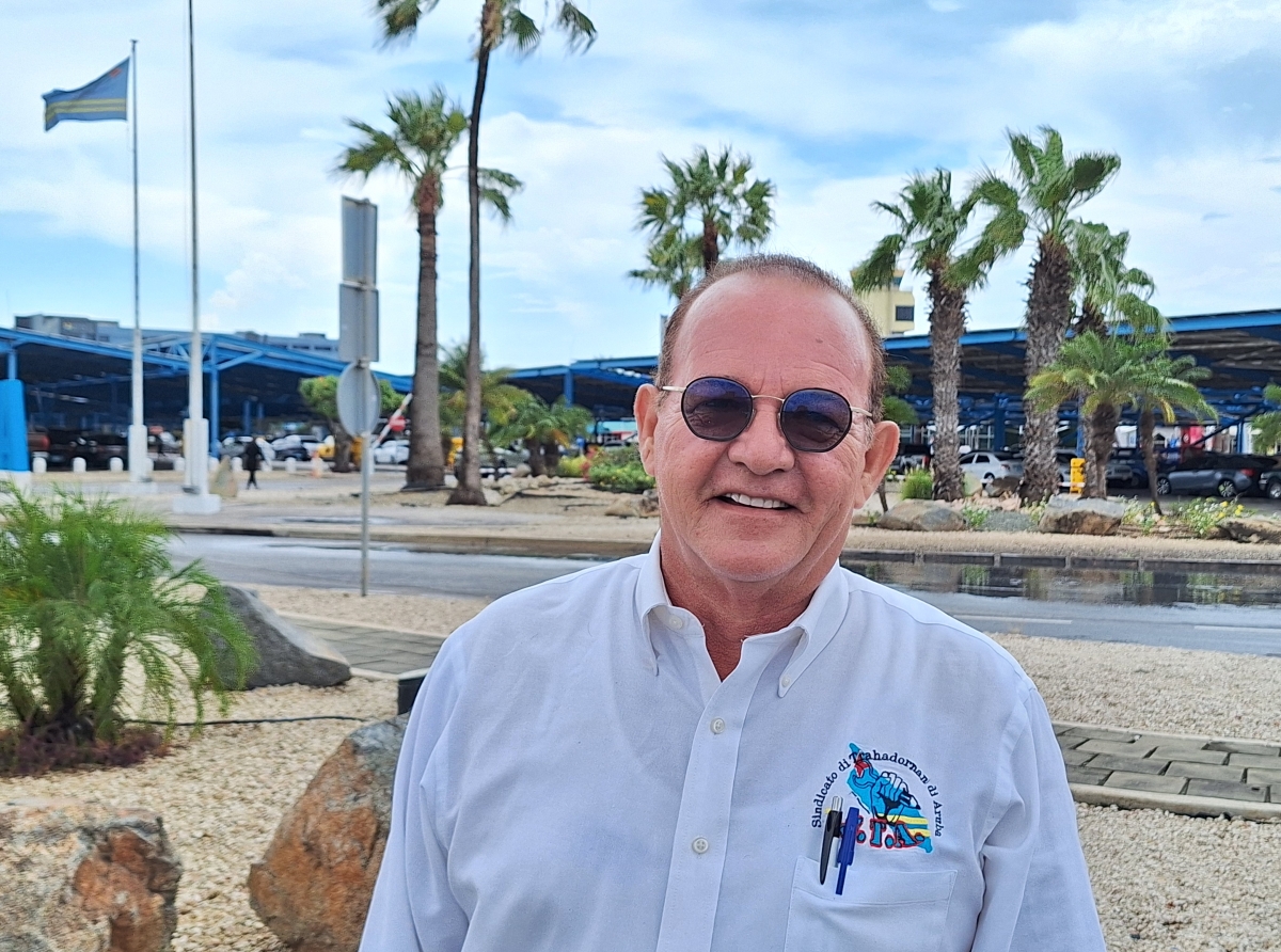 ‘Den Triple A tin conspiracion y persecucion structura’