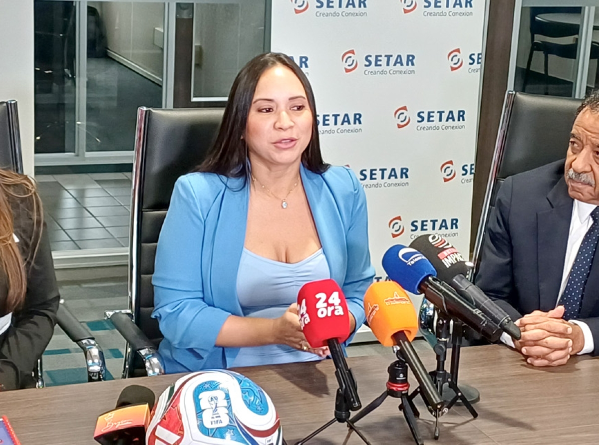 Minister Gerlien Croes cu palabranan di hopi gradicimento pa Setar y Telearuba cu pueblo ta mira Copa Mundial