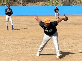 Kudawecha Indians ta rally den bom di 7 inning pa laga Royal Power Tat Fat 4-3 den tereno