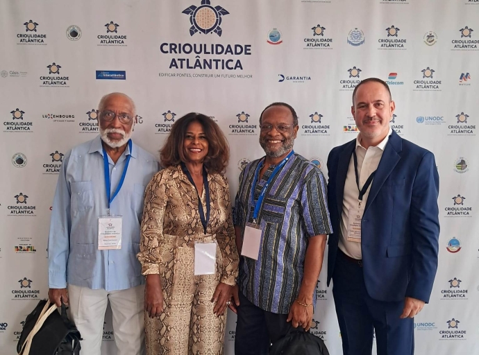 Linguista Todd Dandaré a destaca rikesa cultural y linguistico di Caribe