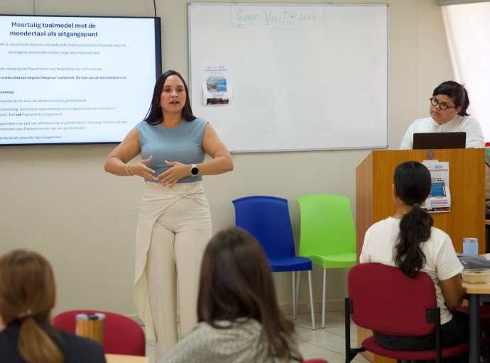 Dialogo cu veld di educacion pa fortalece rumbo pa enseñansa multilingual na Aruba