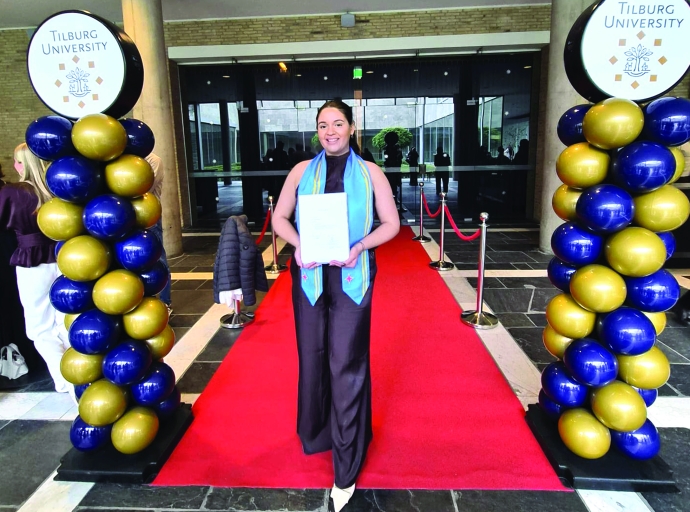 Sandy Croes-Kock a gradua como Master di Derecho na Tilburg Universiteit