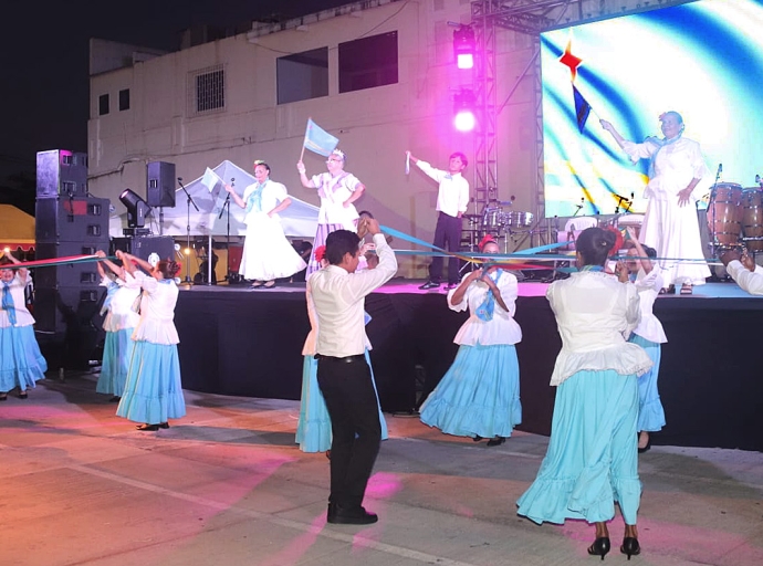 Ban Bek Caya den su edicion 21, cu tremendo festival cultural y gastronomico