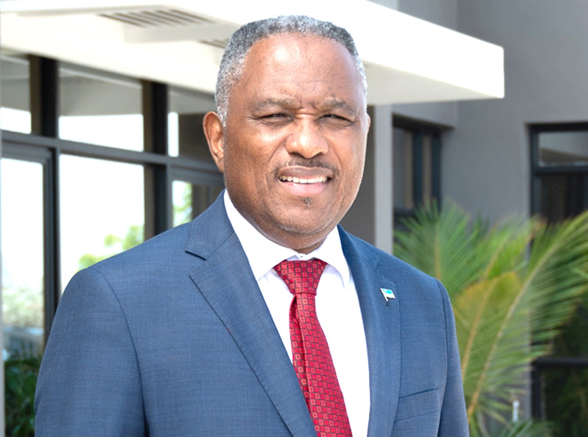 Minister Dowers tocante situacion di personal na recherche