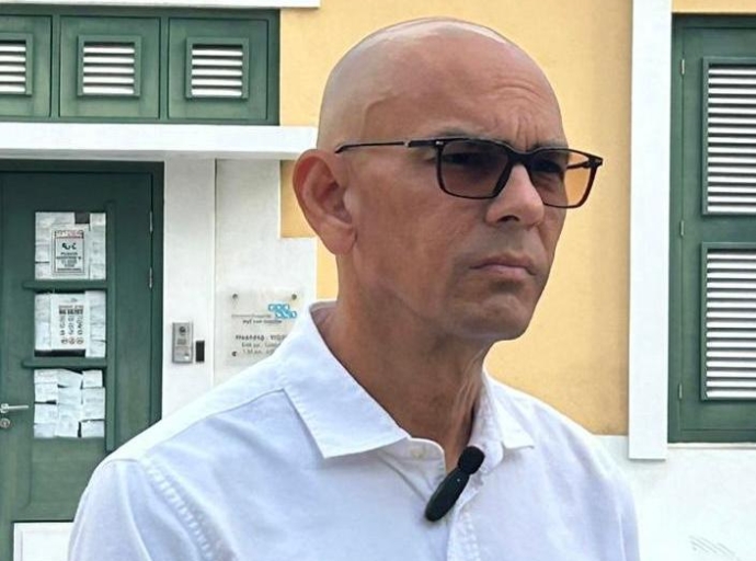 Hof mester declara Otmar Oduber liber di e persecusion politico cu denuncianan falso