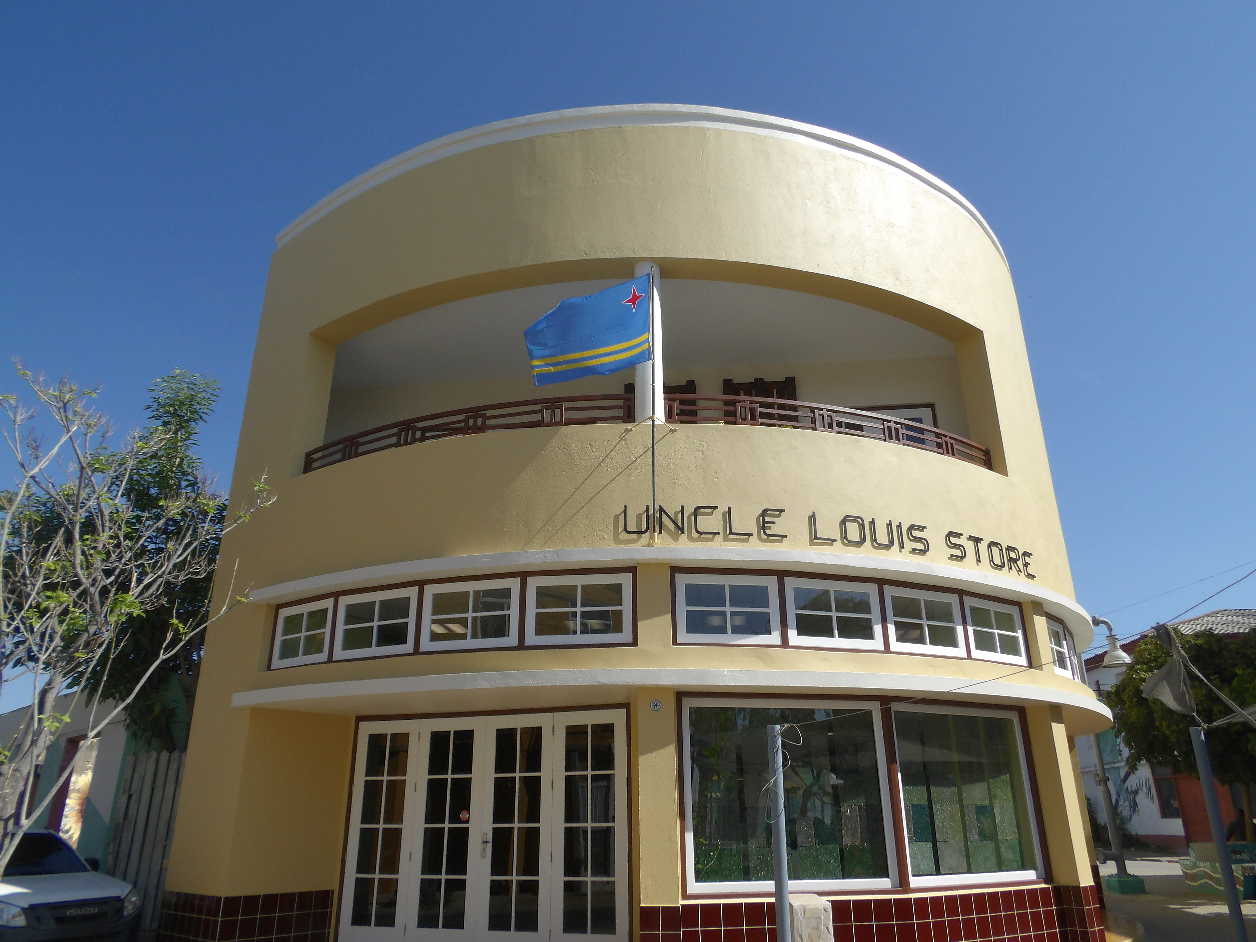 Uncle Louis Store ta un ehempel di sostenibilidad den e trayecto di conservacion di herencia tangibel