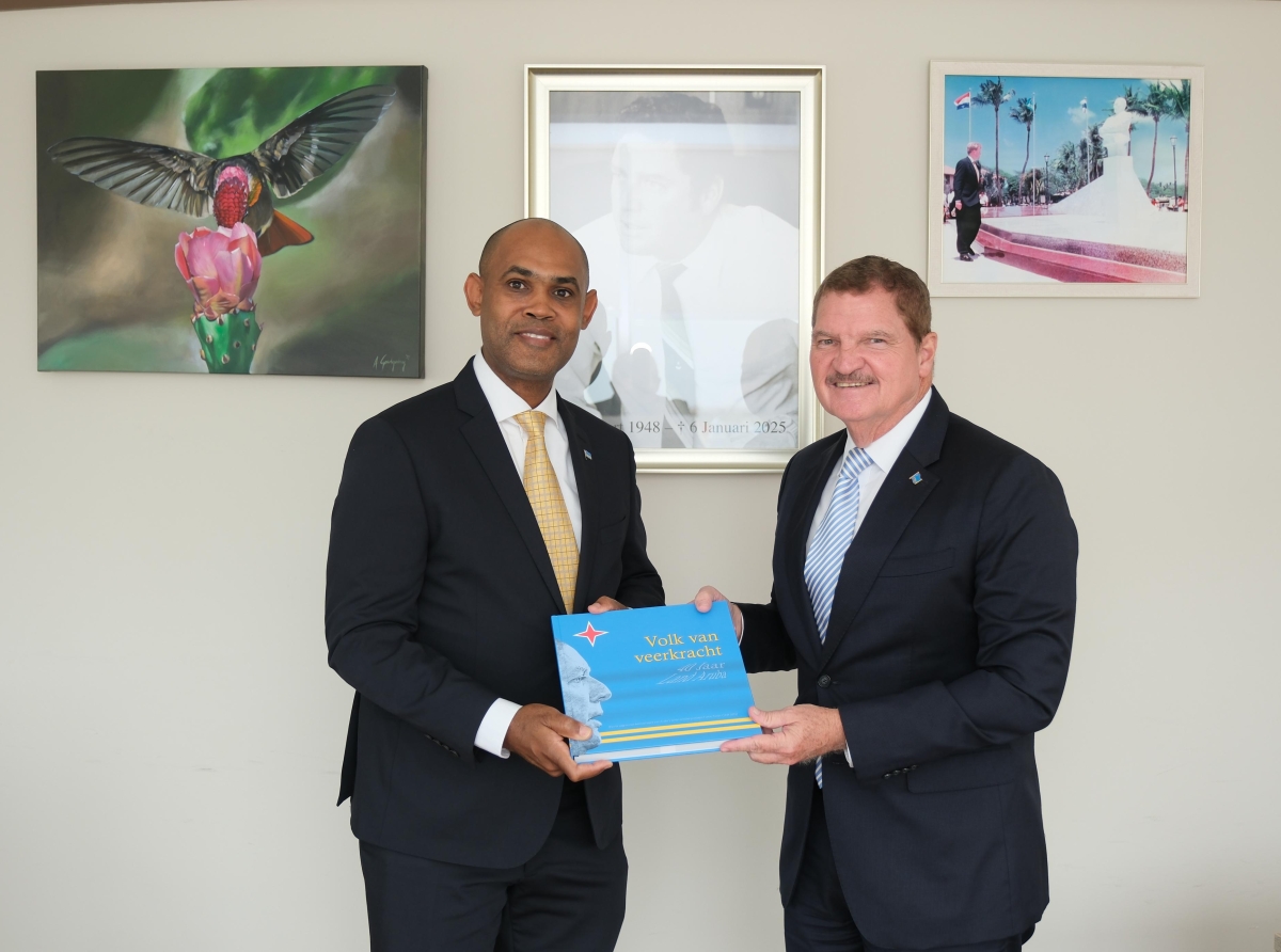 Presidente nobo di Corte Comun di Husticia a bishita Prome Minister Mike Eman