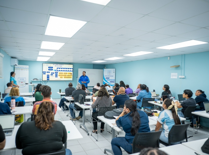 Organisacionnan deportivo a haya hopi informacion durante curso di COA 