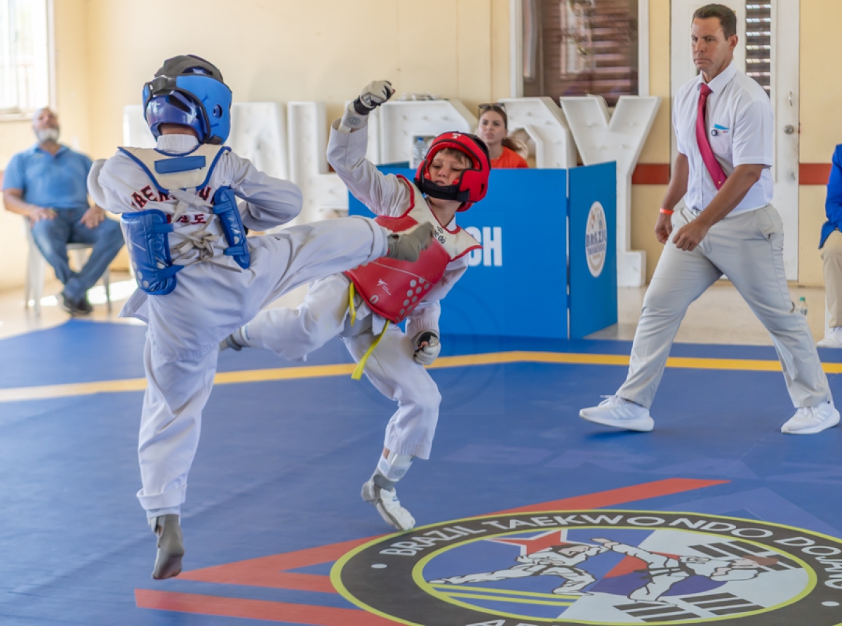 Rigo Arrindell, Juan Hereira y Jeroan Nicholson a sali Best Fighter den Aracari Cup