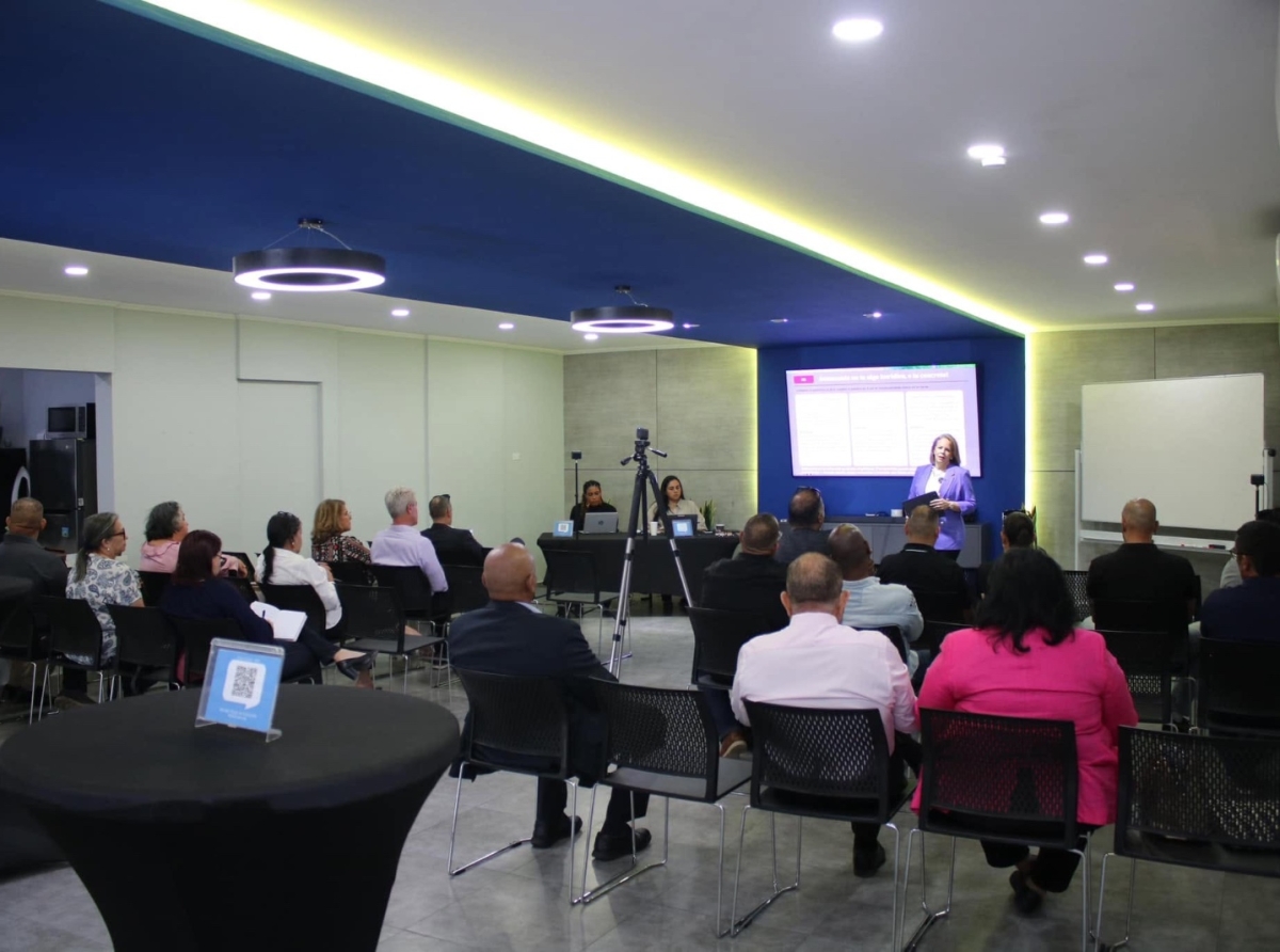Encuentro exitoso di Fraccion di MEP cu gremionan sindical y comercial riba tema HOFA