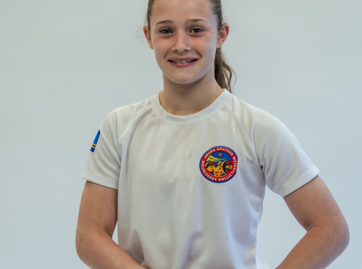 Aurora "Rory" van Ulft ta forma parti di ekipo nacional di Aruba Amateur Weightlifting Association